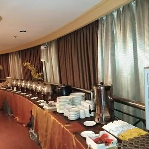 Plaza Ii Condotel 3* Makati City